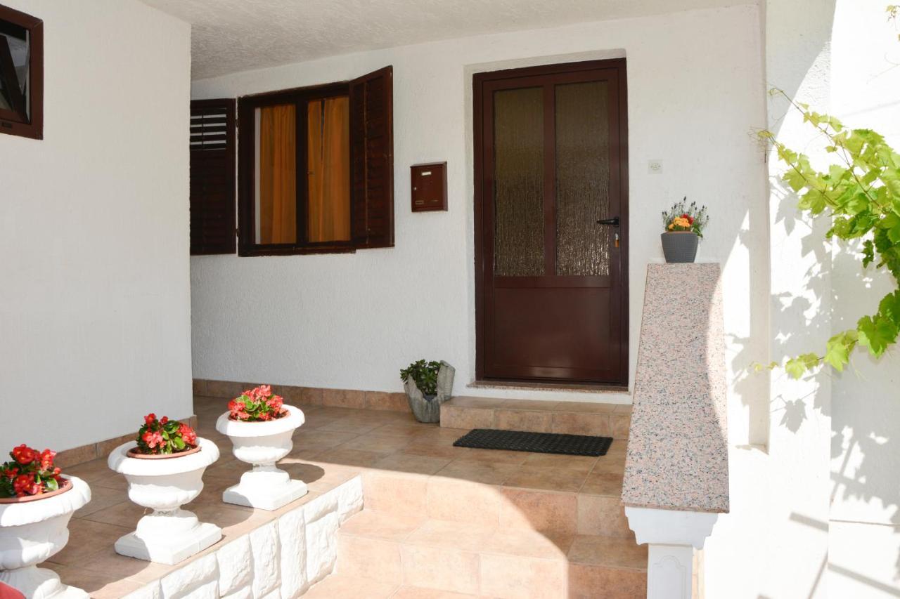 Apartment Ivana Senj  Luaran gambar
